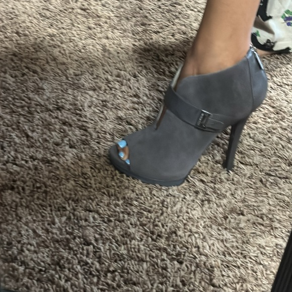 Elegant booties - Picture 5 of 6